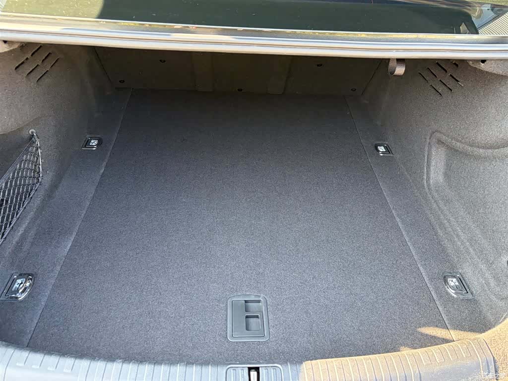 Audi A6L, 2019 28