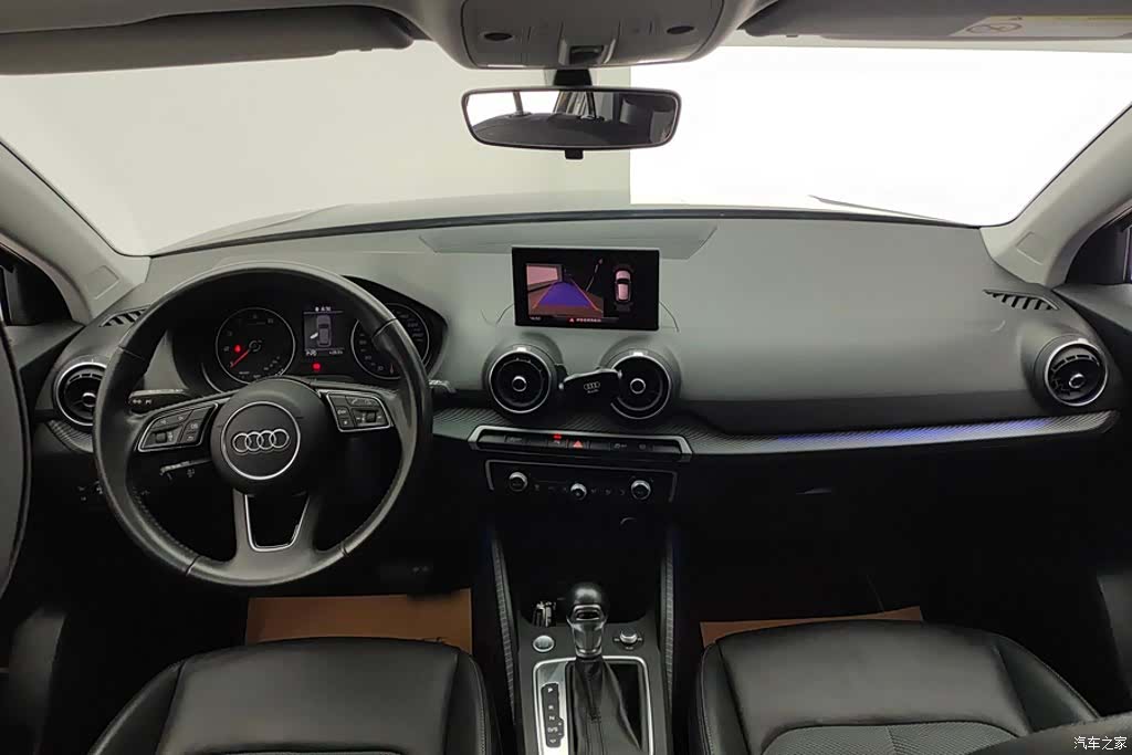 Audi Q2L, 2021 12