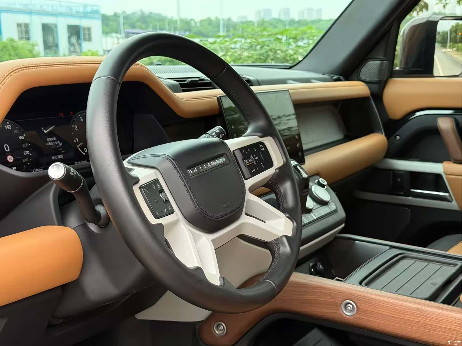 Land Rover Defender, 2024 4