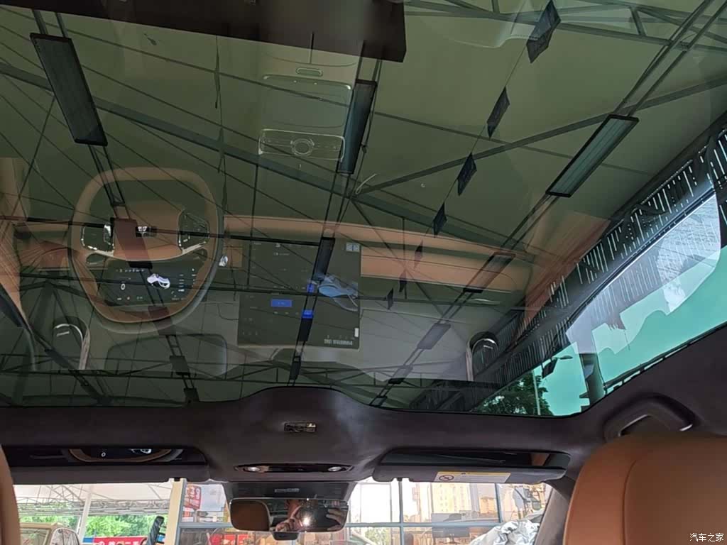 Geely 8, 2025 18