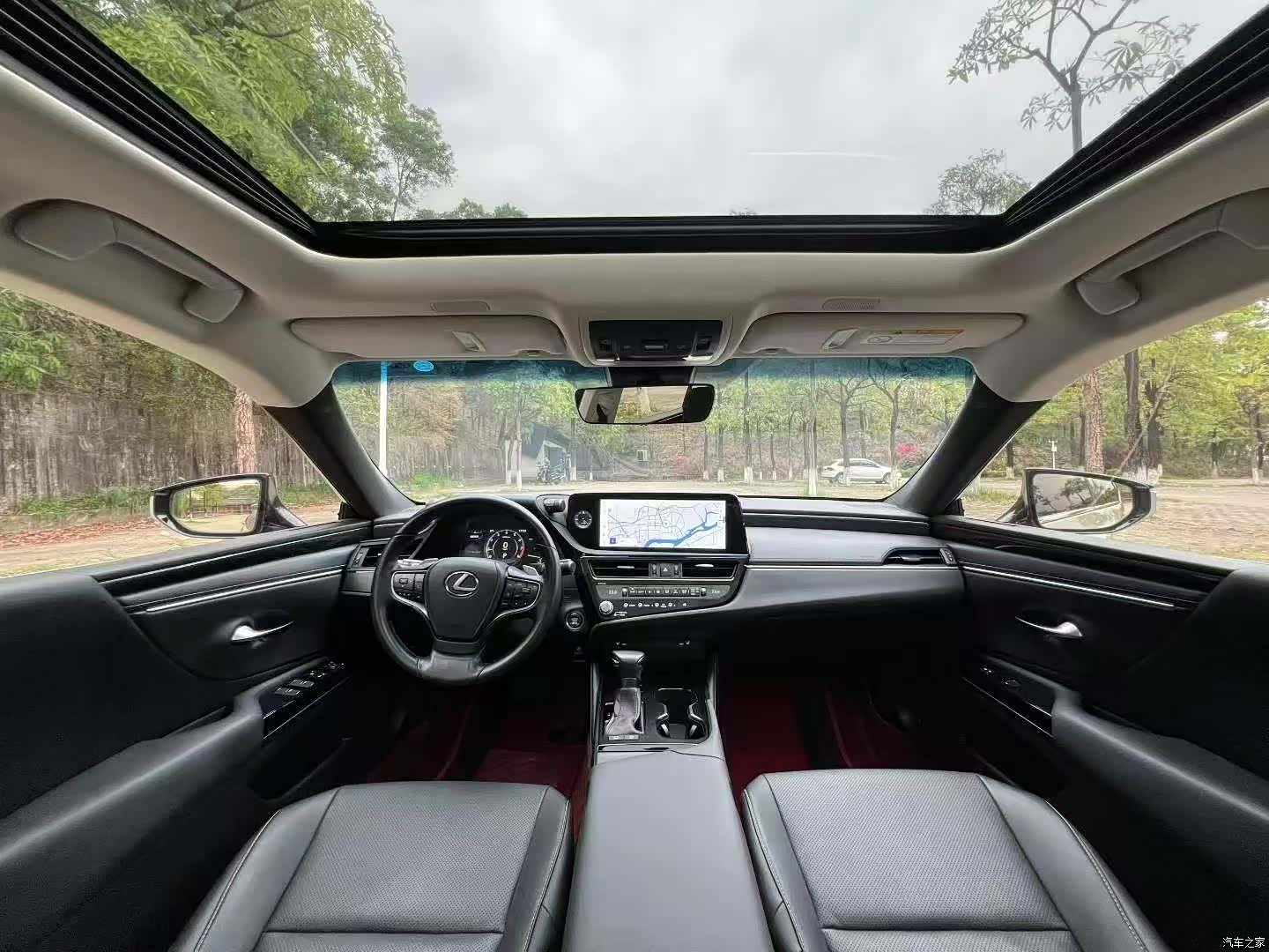 Lexus ES, 2022 все фото
