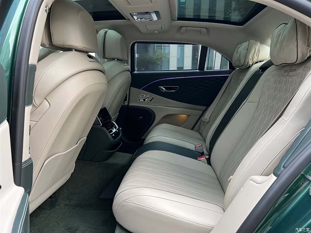 Bentley Flying Spur, 2022 8
