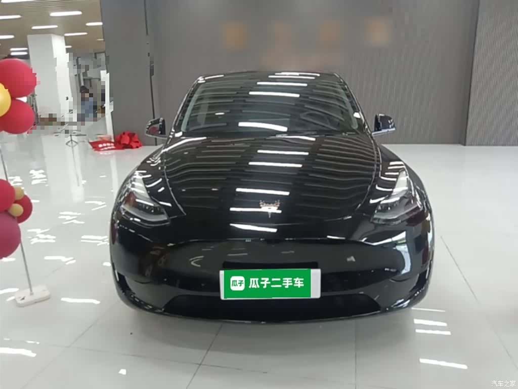 Tesla Model Y, 2023 3