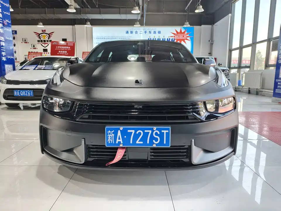 Lynk & Co 03