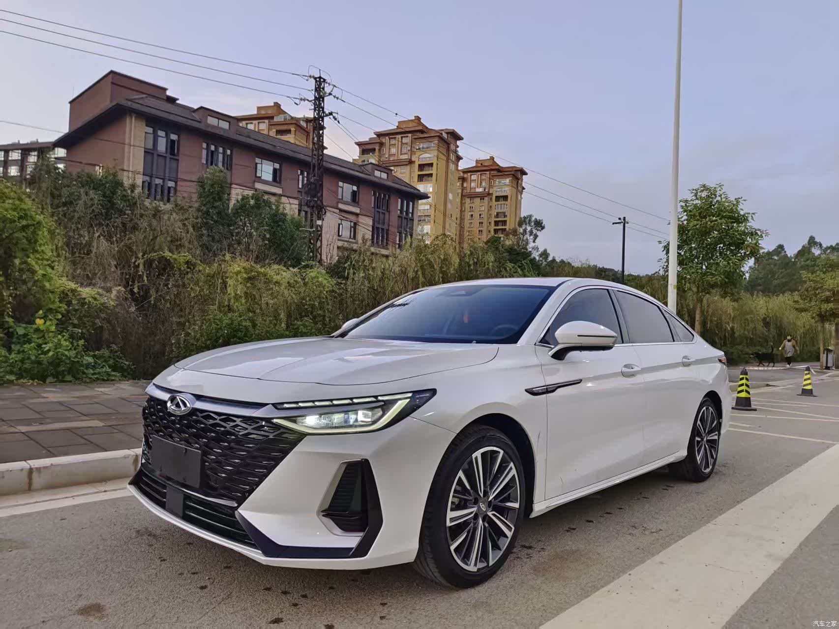 Chery Arrizo 8