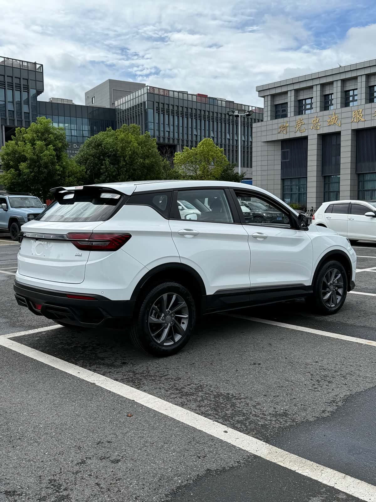 Geely Coolray, 2025 7