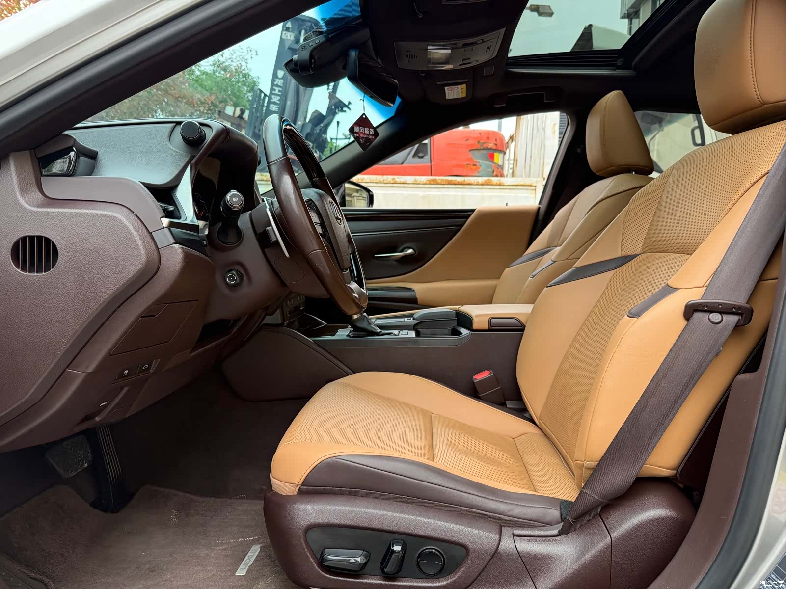 Lexus ES, 2019 9