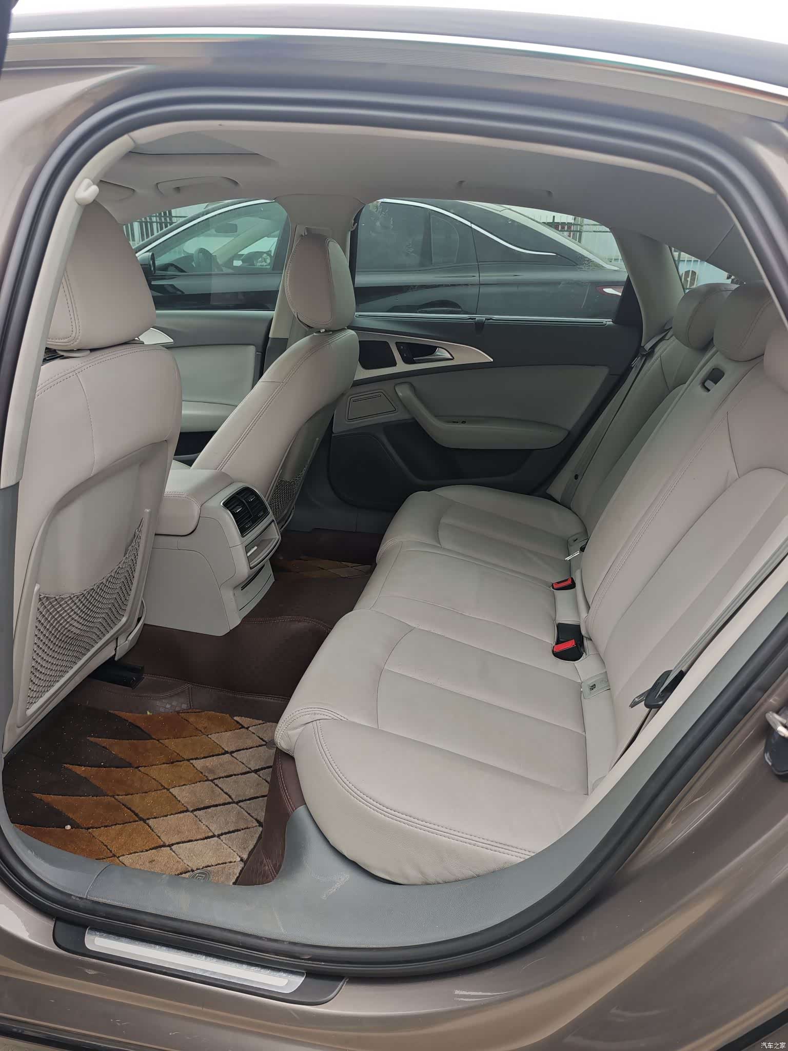 Audi A6L, 2012 12