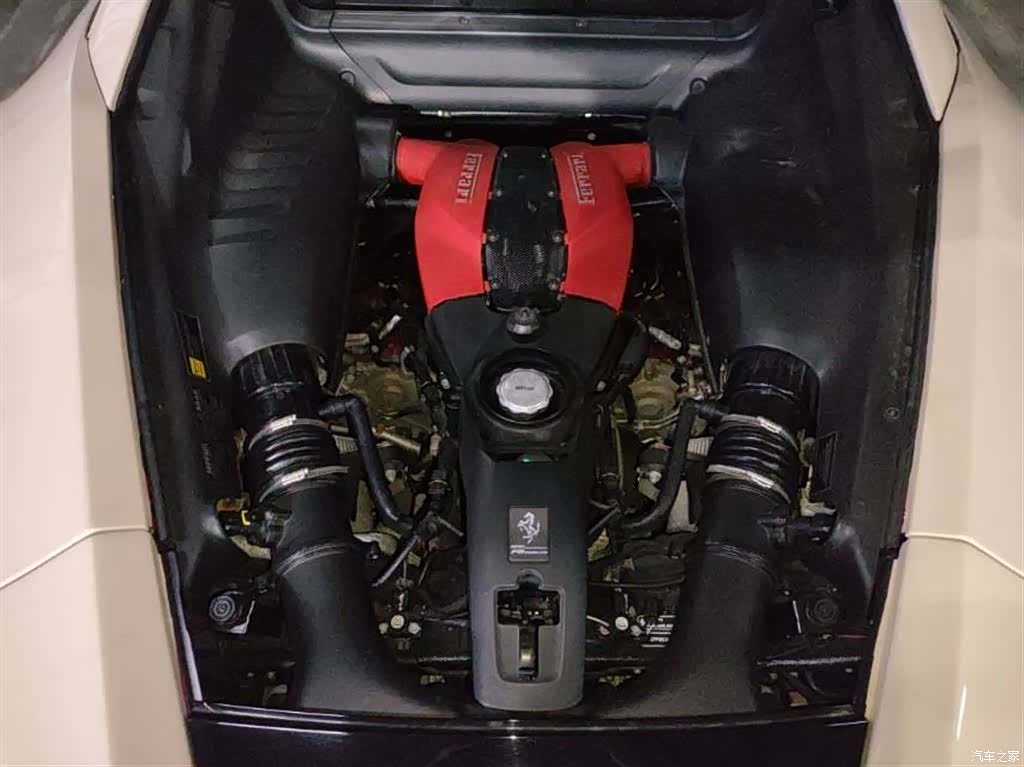 Ferrari F8, 2021 11