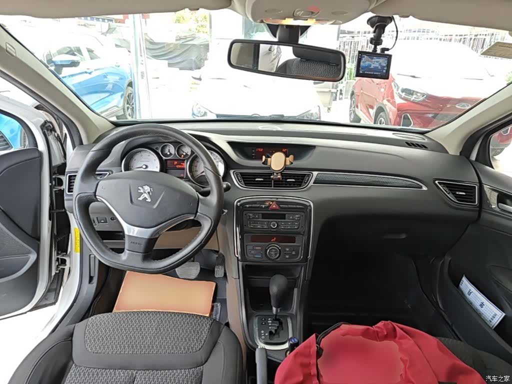 Peugeot 308, 2015 10