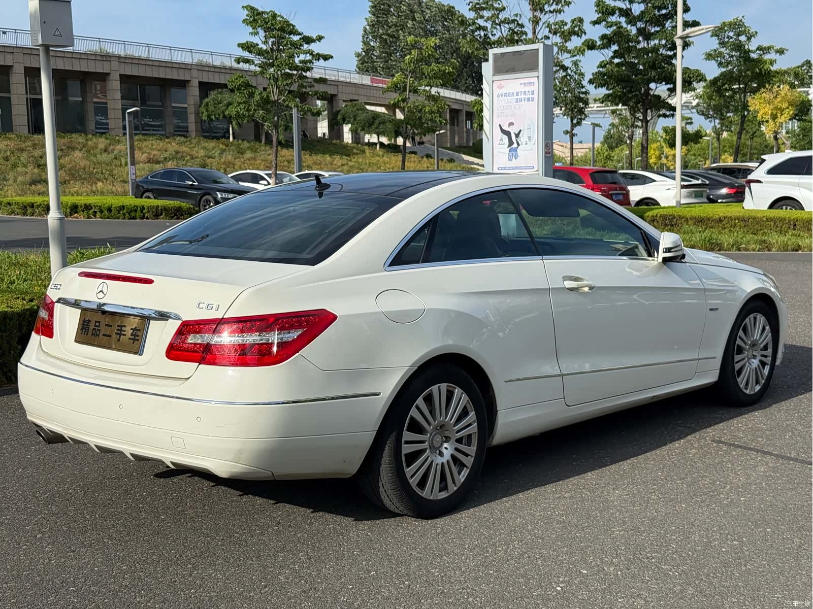 Mercedes-Benz E-Class, 2011 3