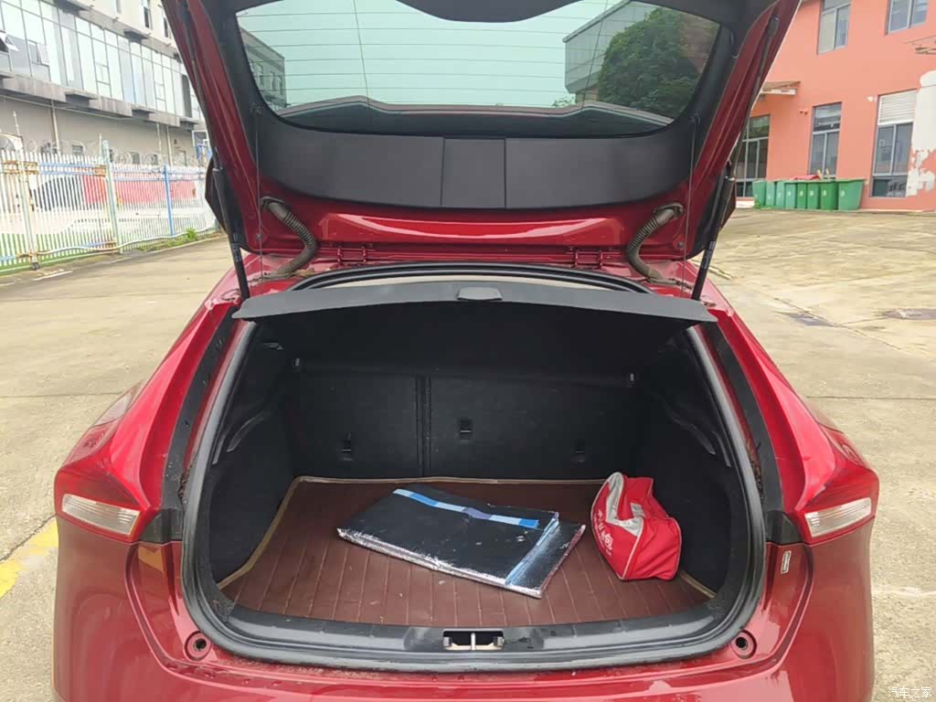 Volvo V40, 2017 19