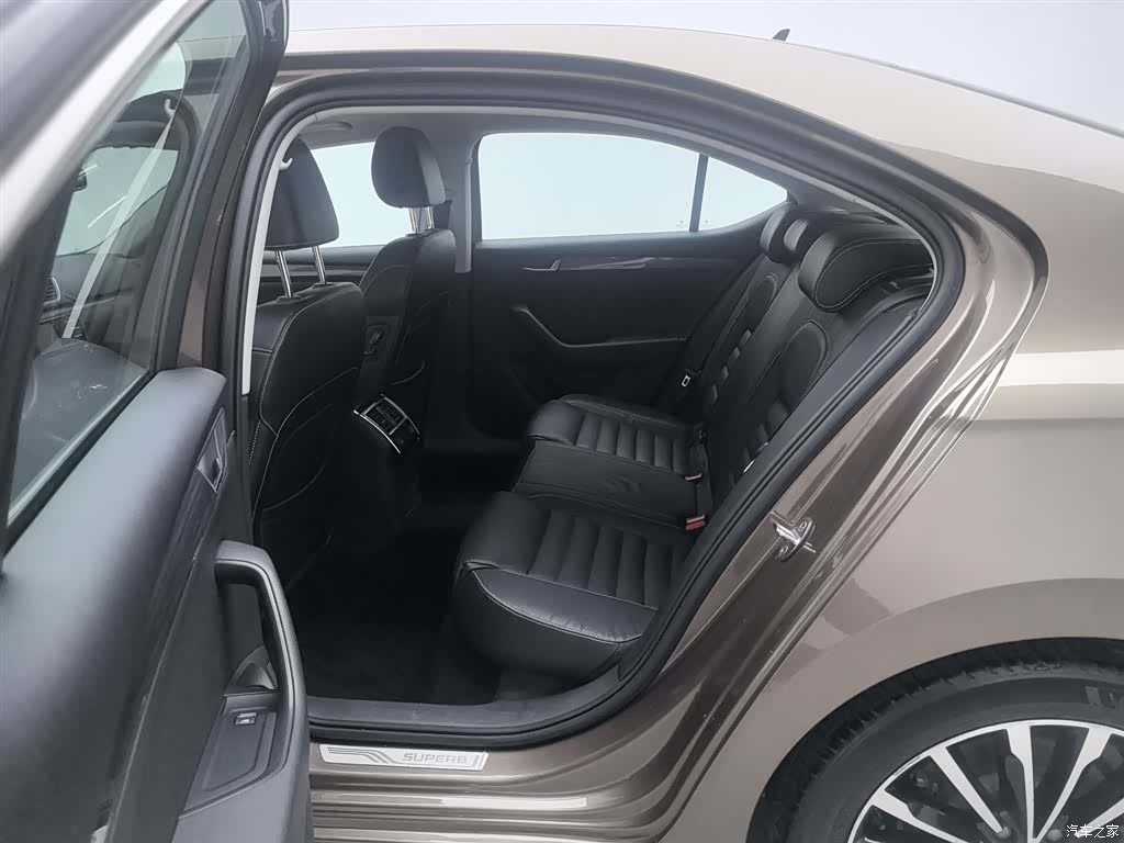 Skoda Superb, 2017 15