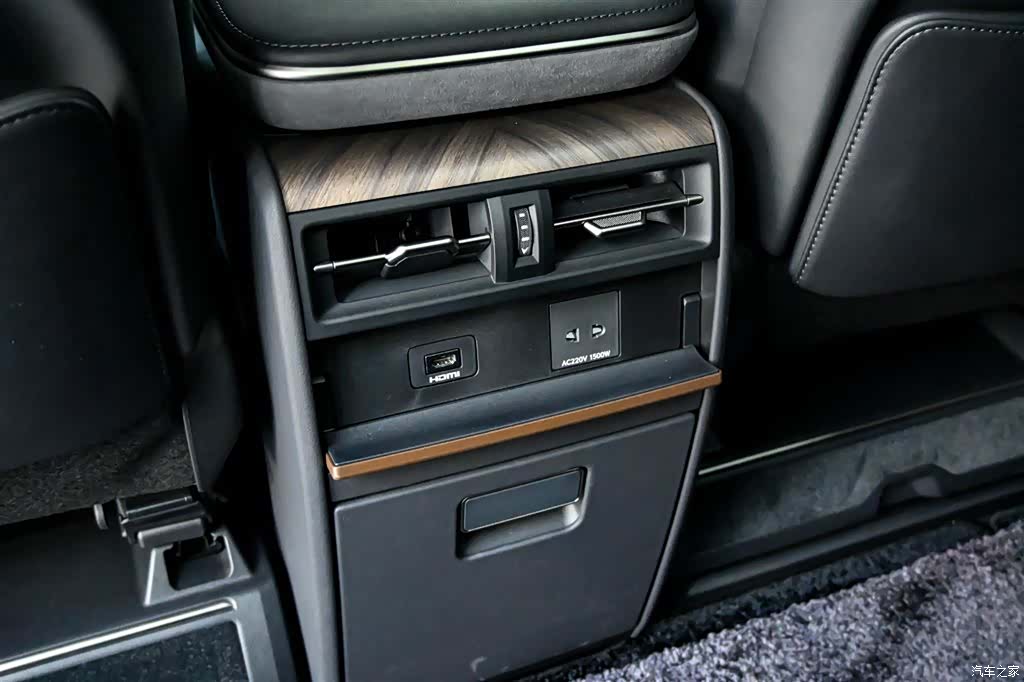 Lexus LM, 2024 39