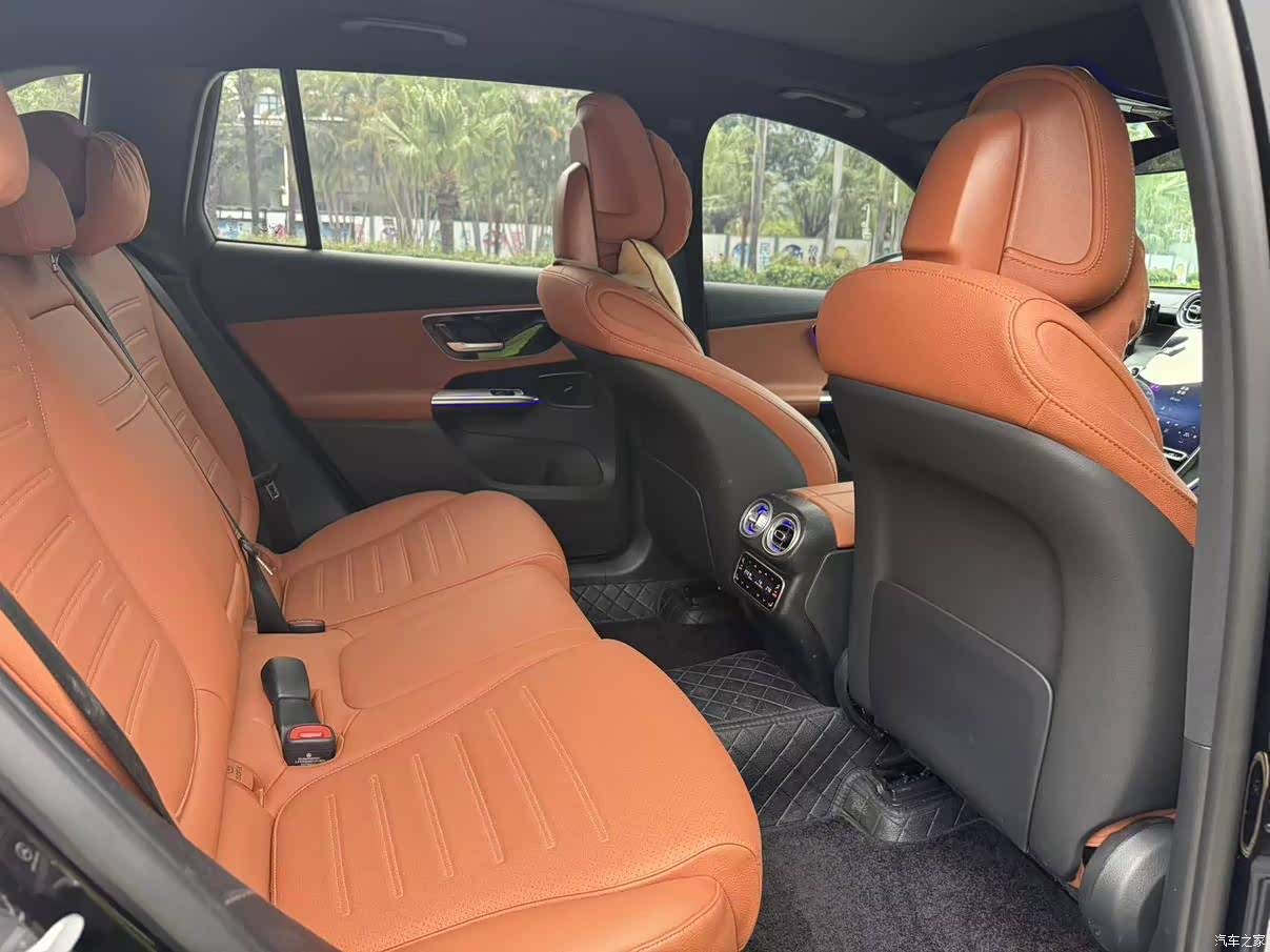 Mercedes-Benz GLC, 2025 10