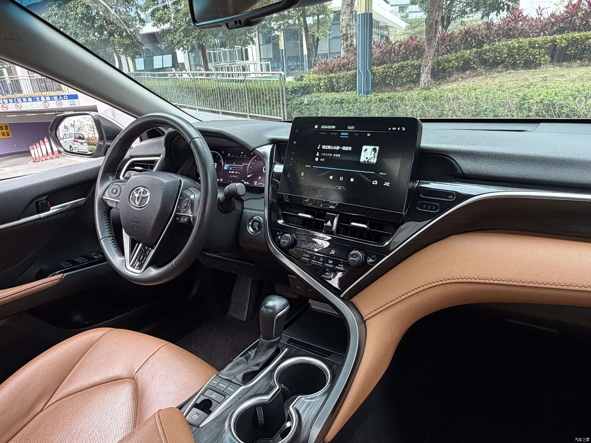 Toyota Camry, 2022 10