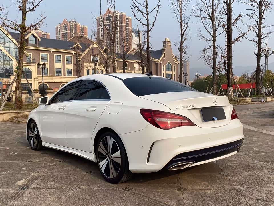 Mercedes-Benz CLA