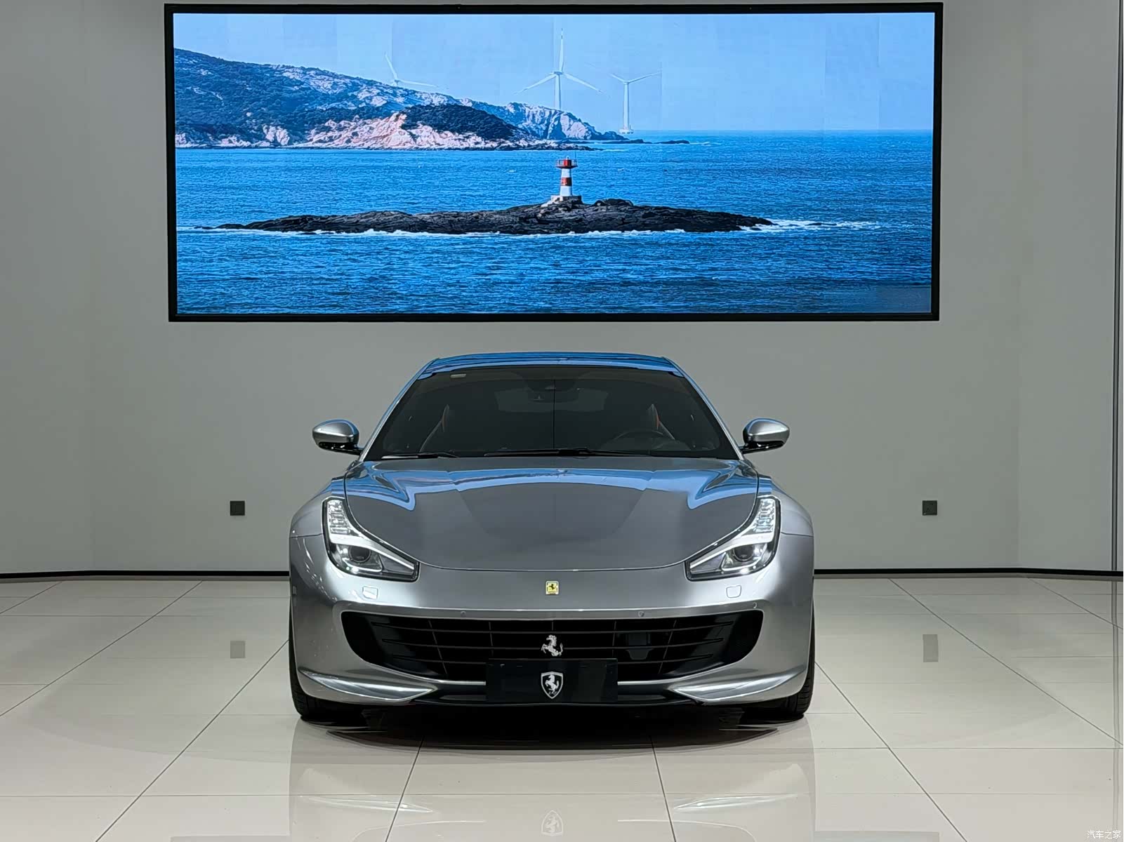 Ferrari GTC4Lus, 2019 2
