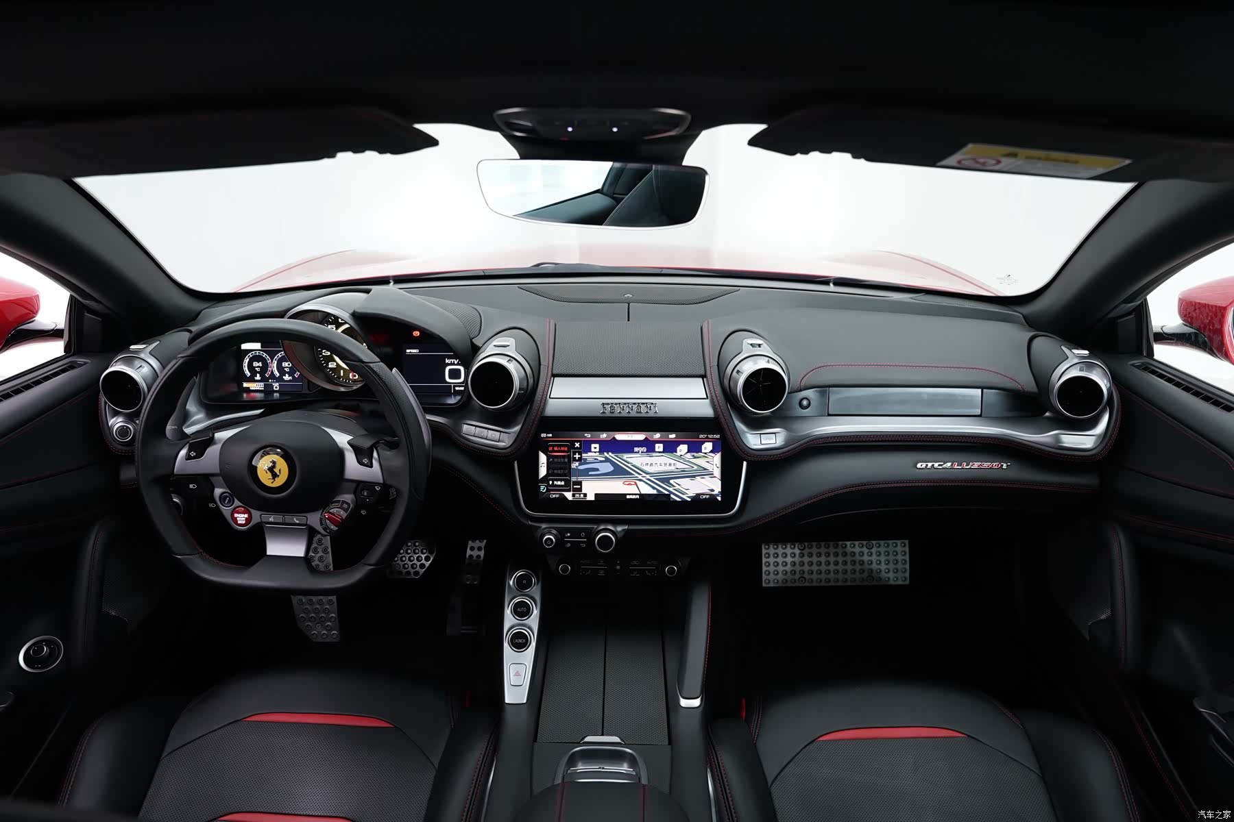 Ferrari GTC4Lus, 2019 9