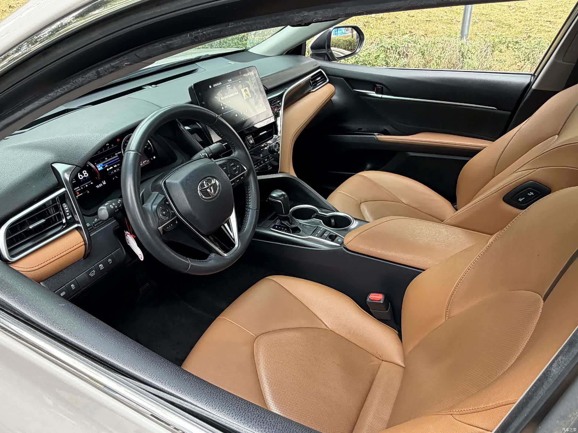 Toyota Camry, 2022 12