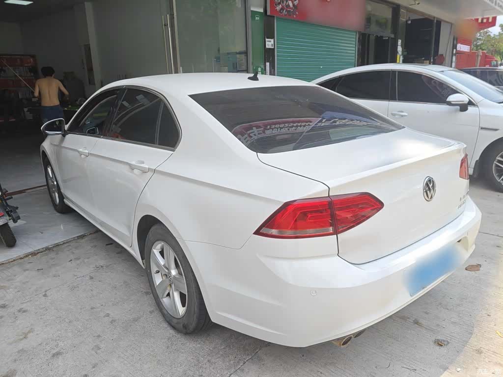 Volkswagen Lamando, 2016 23