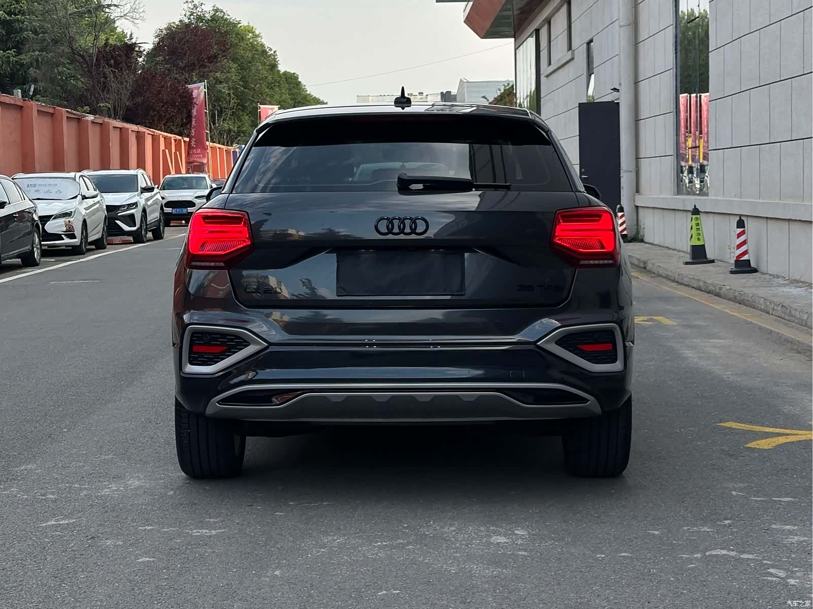 Audi Q2L, 2022 все фото