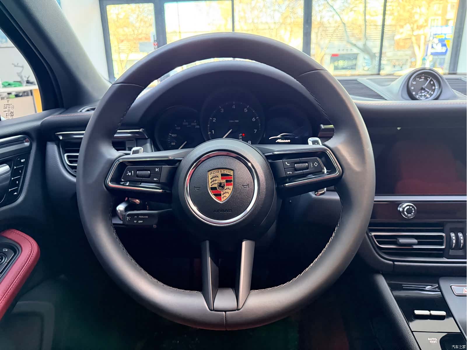 Porsche Macan, 2025 16