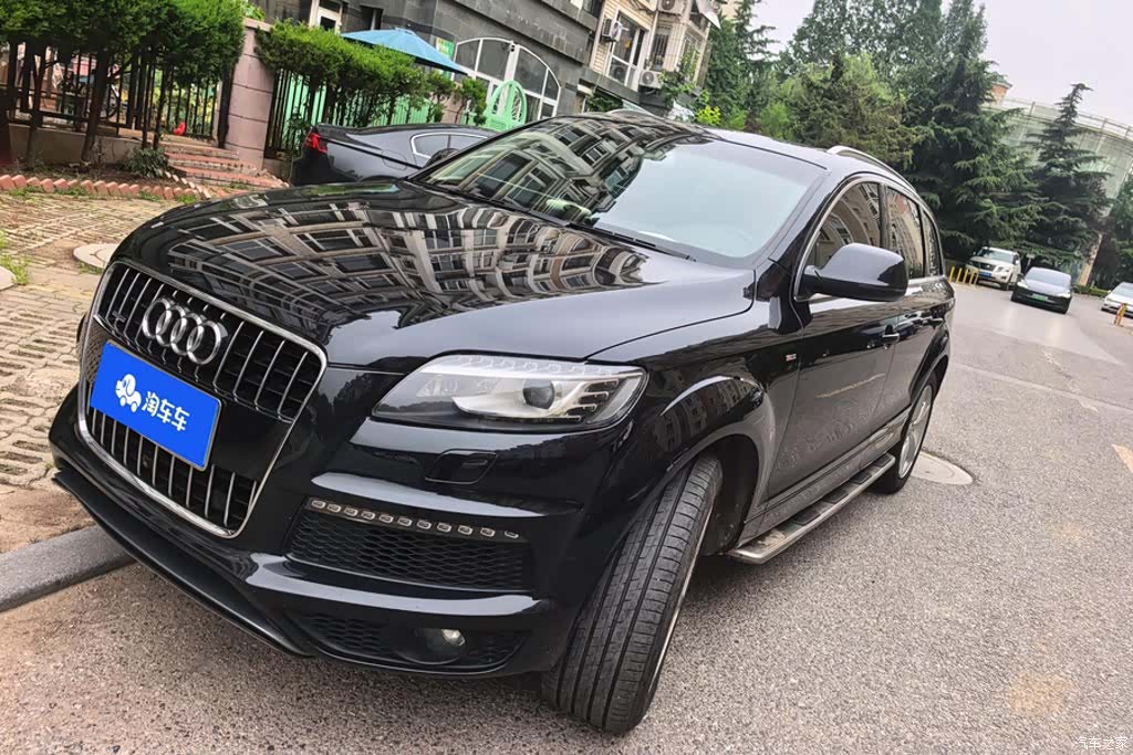 Audi Q7, 2015 1