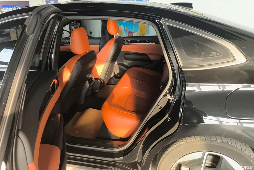 Wuling Starlight, 2025 10
