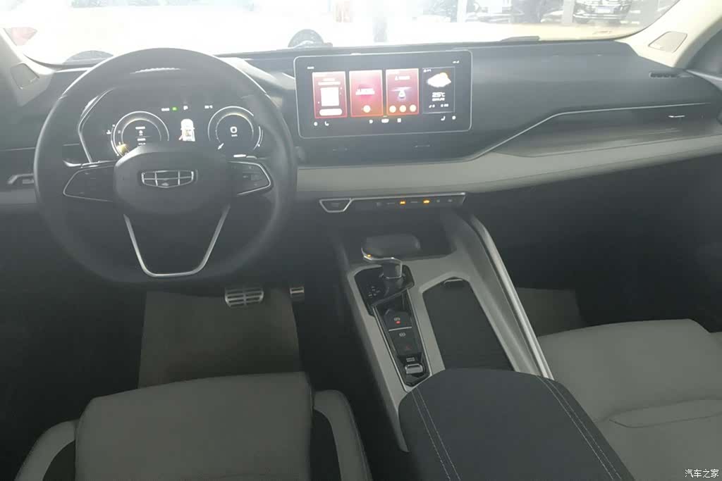 Geely Preface, 2022 12