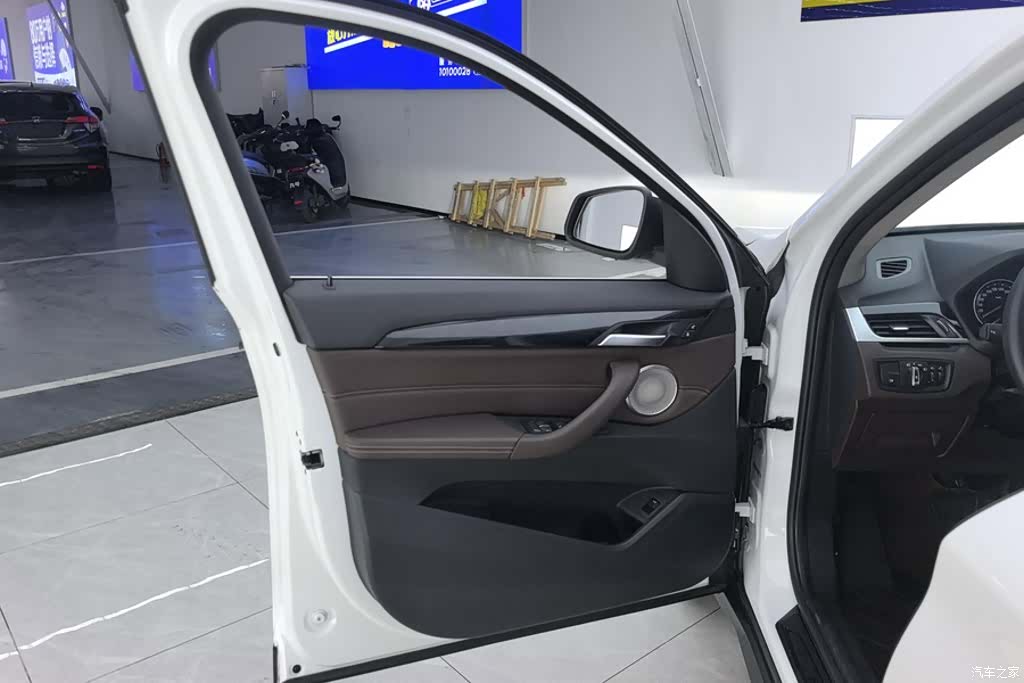 BMW X1, 2023 7