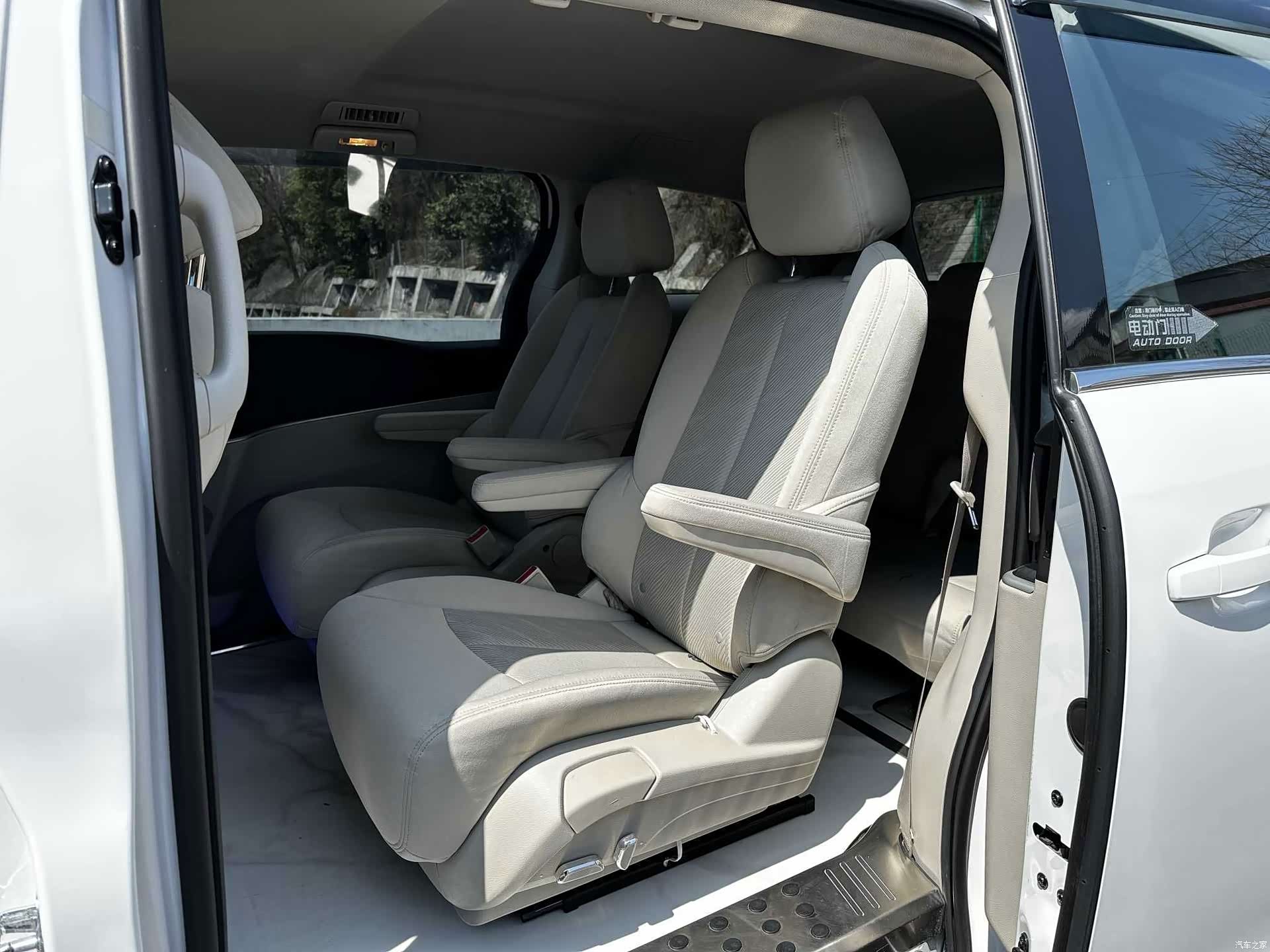 Buick GL8, 2022 все фото