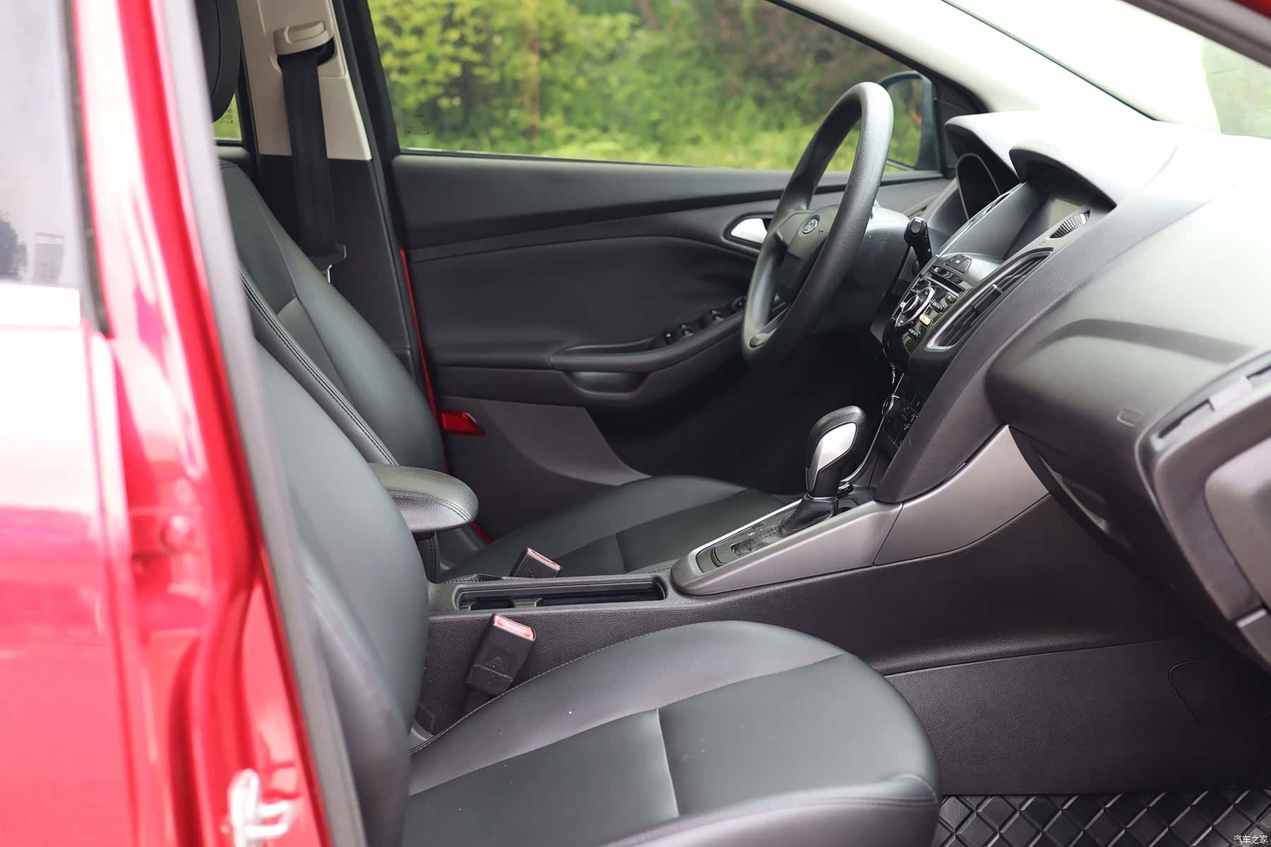 Ford Focus, 2018 21