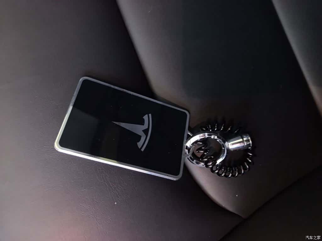 Tesla Model Y, 2021 9