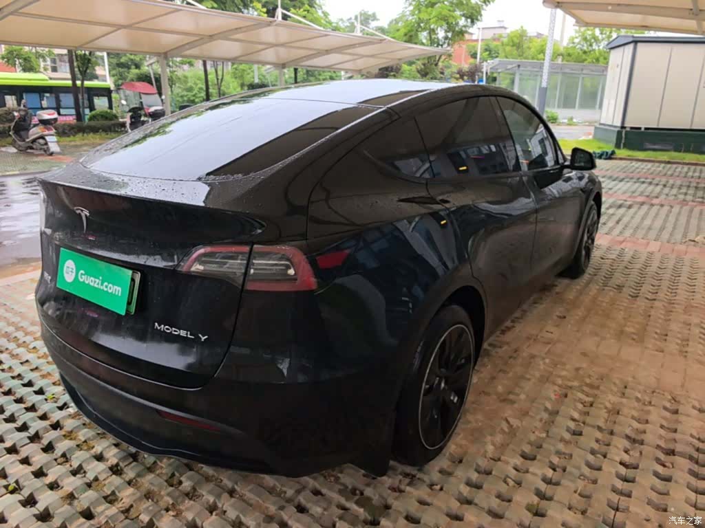 Tesla Model Y, 2021 7