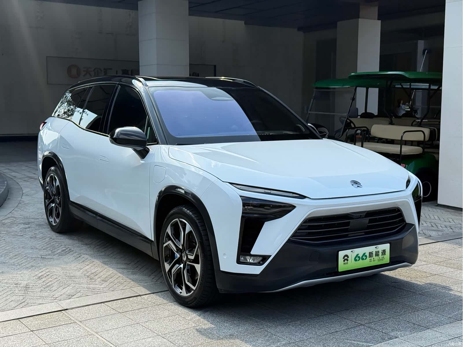 NIO ES8, 2022 3