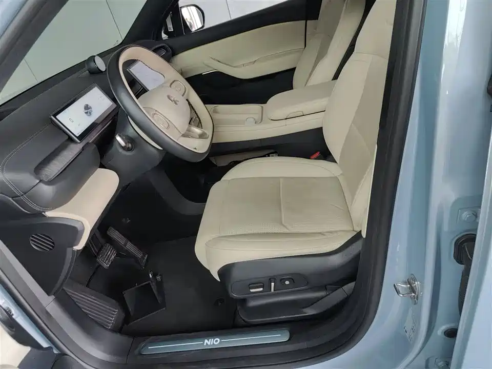 NIO ES6