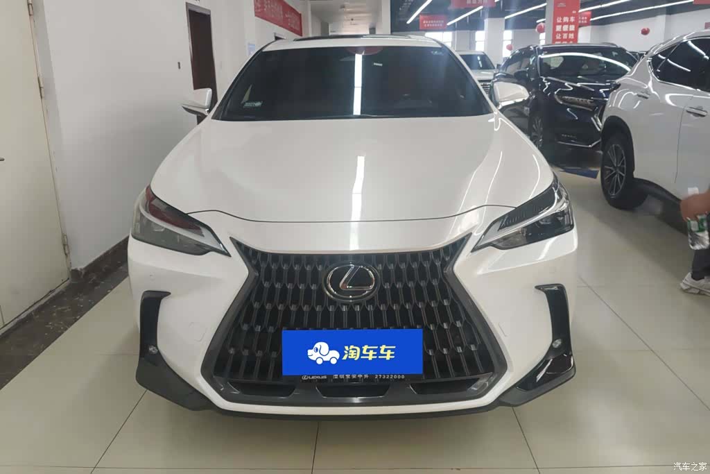 Lexus NX, 2023 2