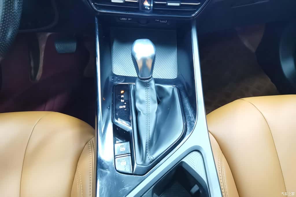 Roewe i5, 2023 16