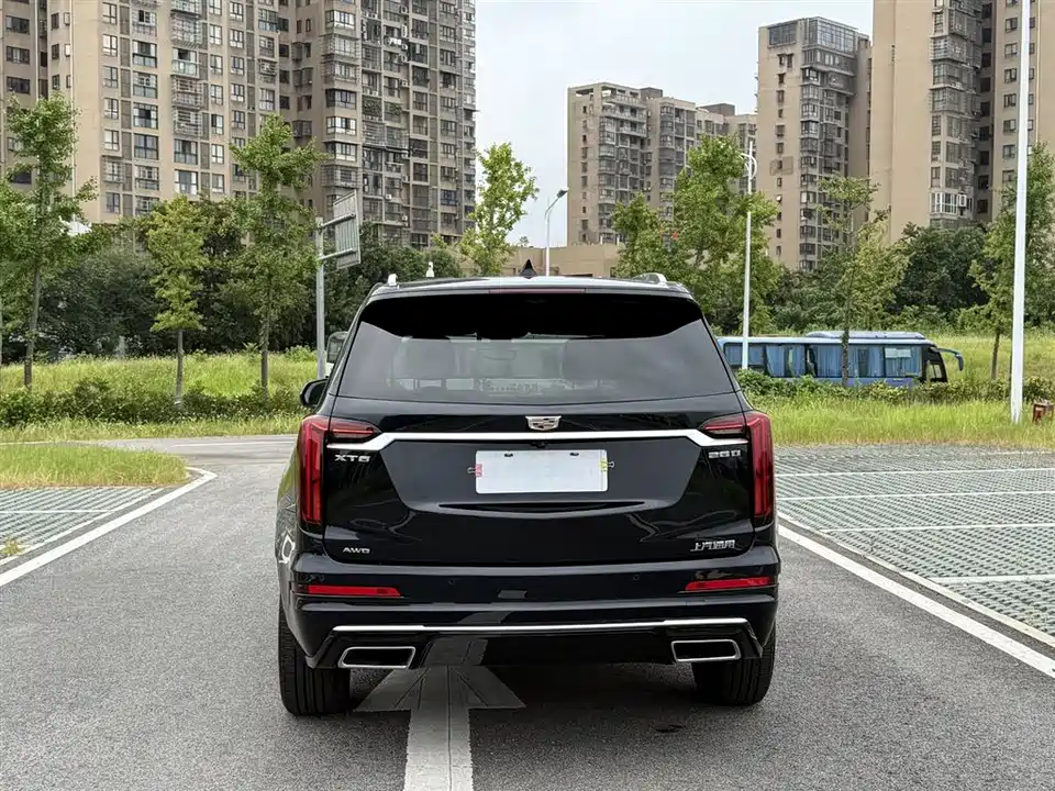 Cadillac XT6