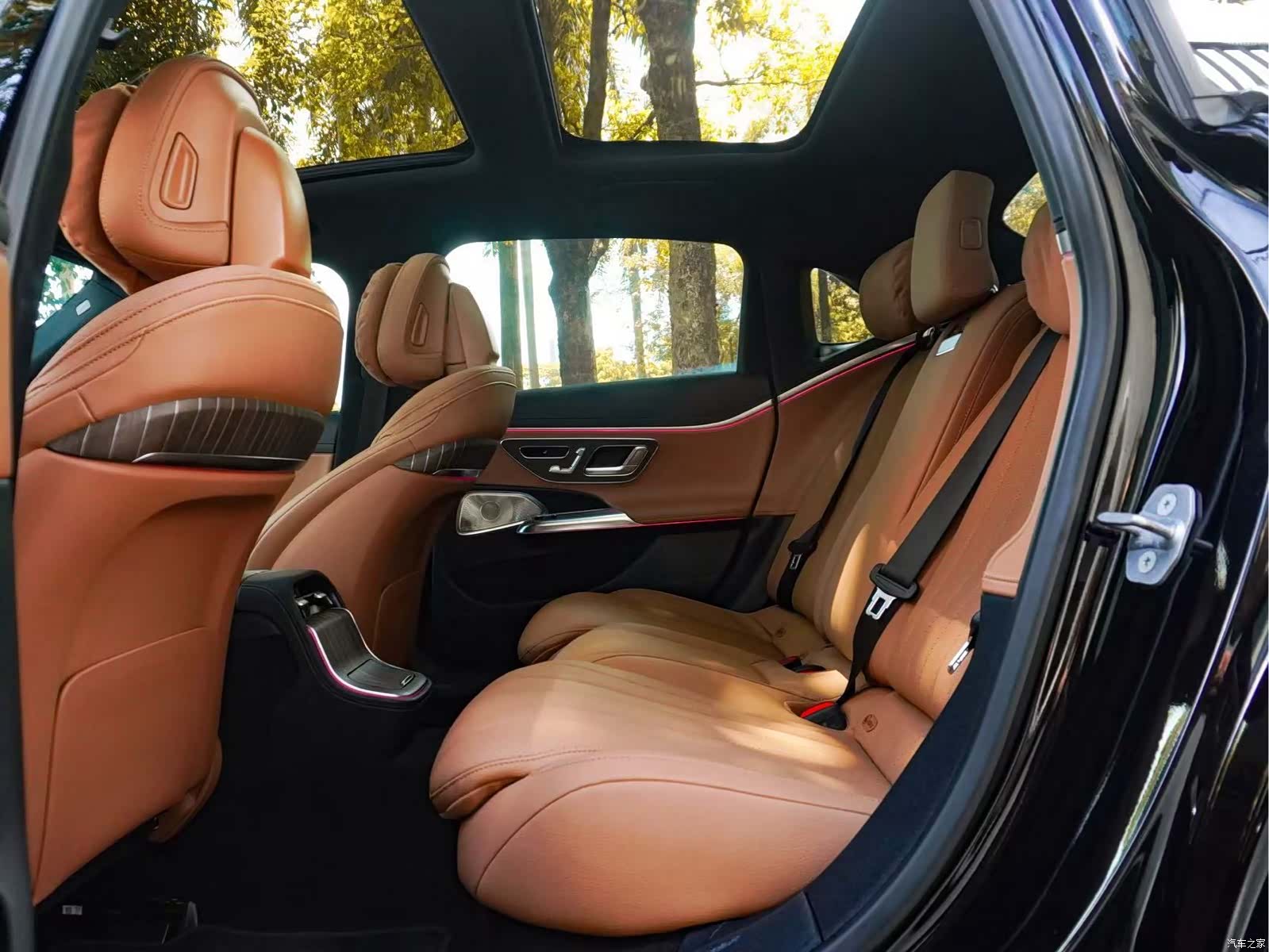 Mercedes-Benz E-Class, 2024 12