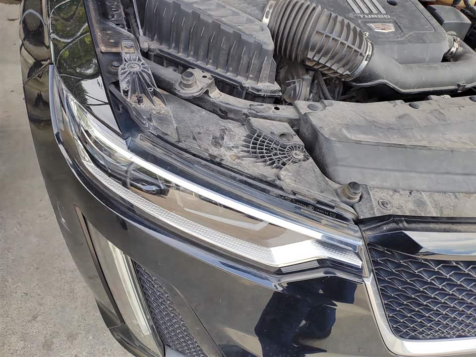 Cadillac XT6