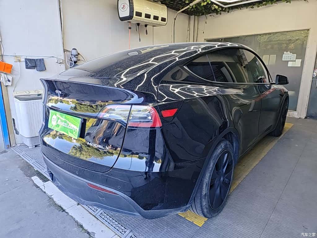 Tesla Model Y, 2023 7