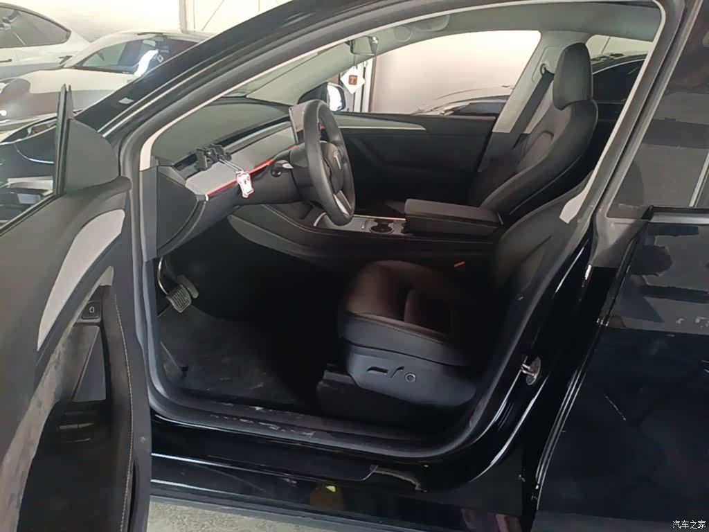 Tesla Model Y, 2024 15