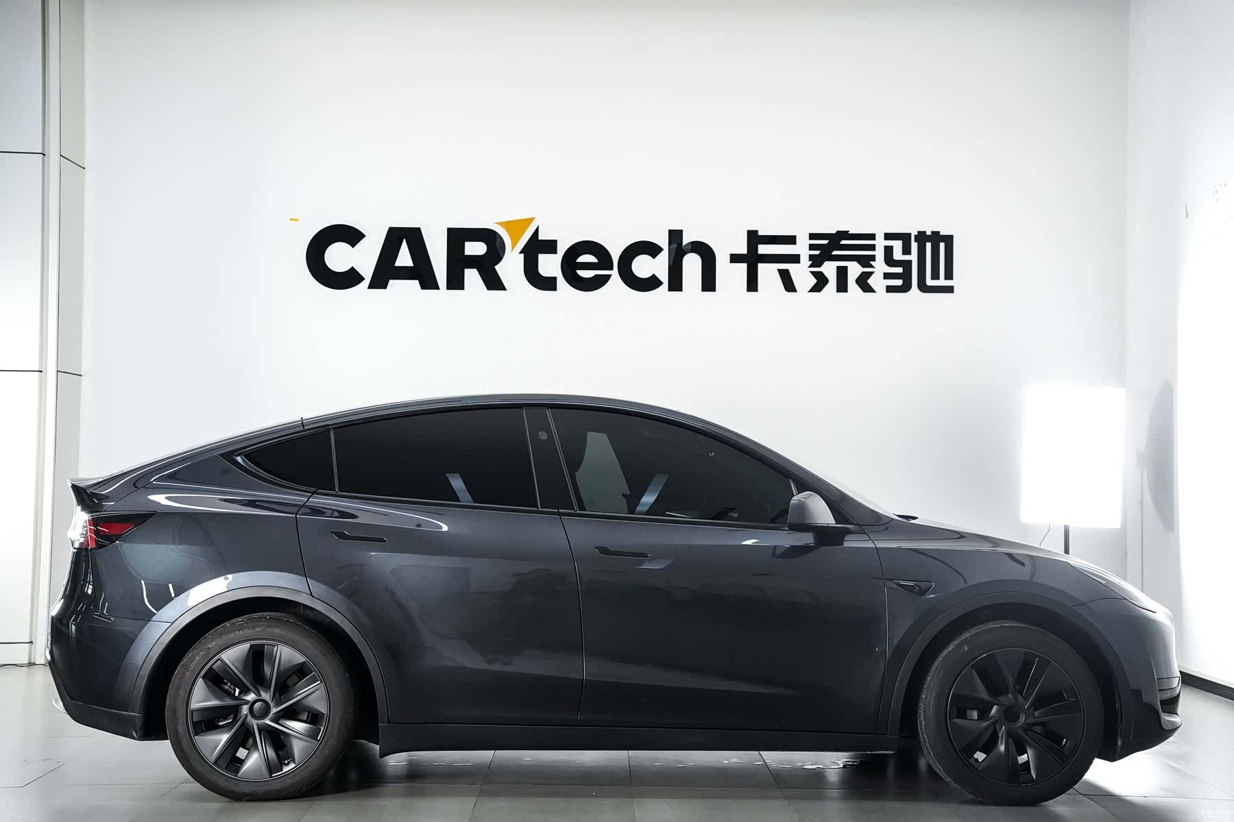 Tesla Model Y, 2024 3