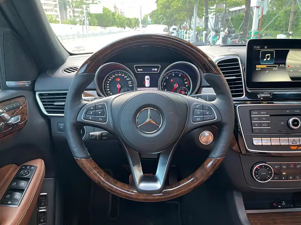 Mercedes-Benz GLS Mercedes-Benz GLS