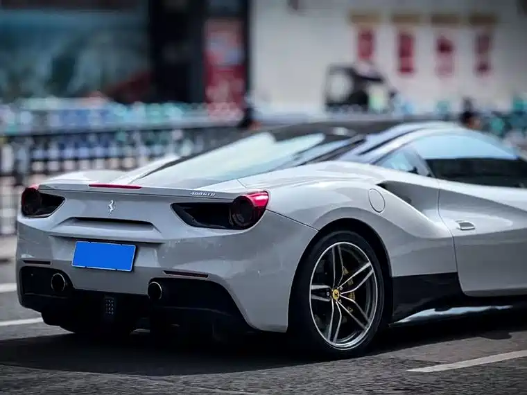 Ferrari 488