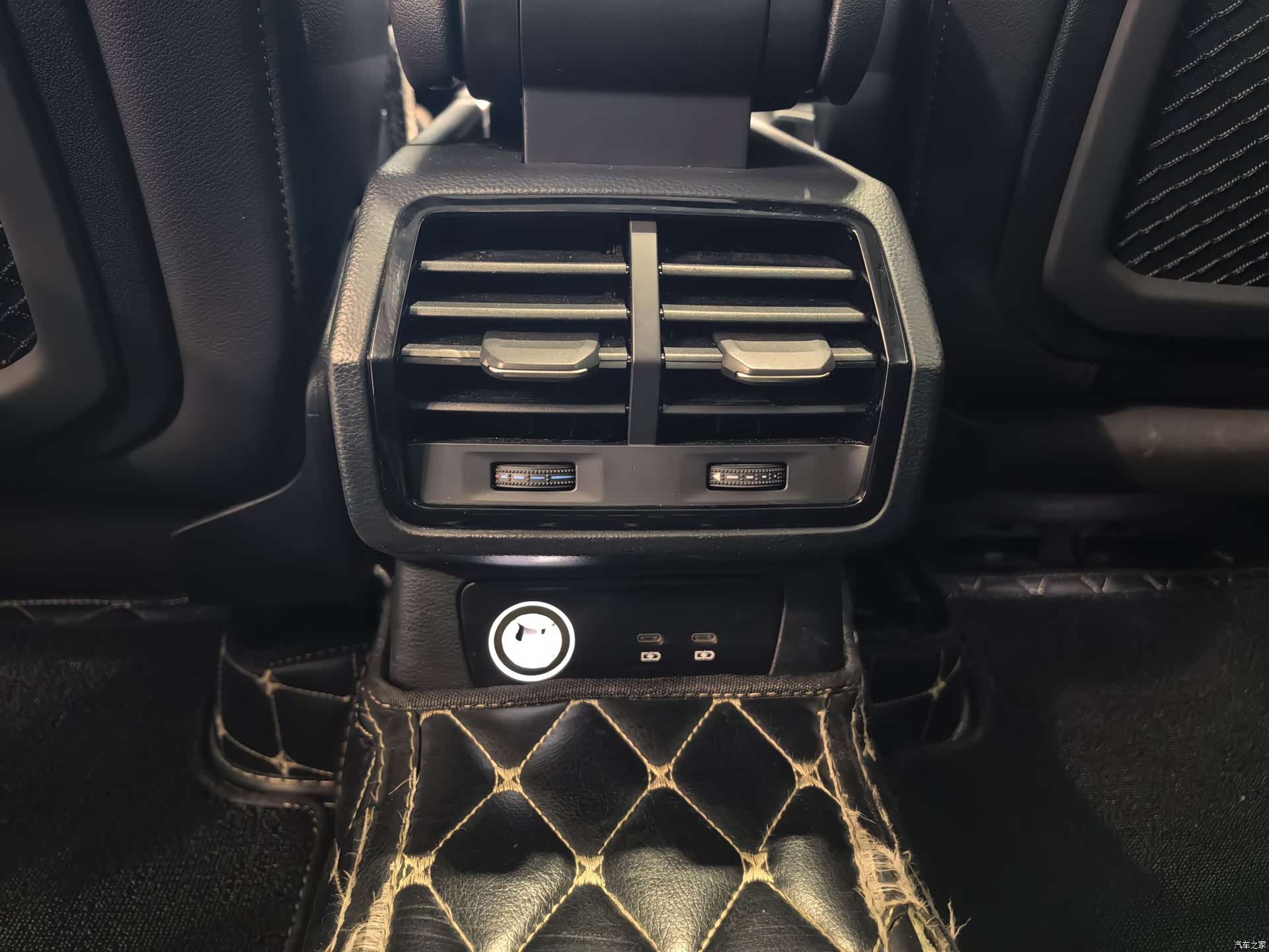 Audi Q3, 2022 13