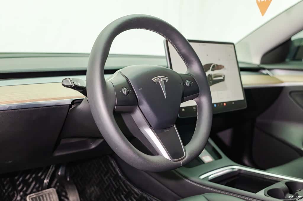 Tesla Model 3, 2023 11