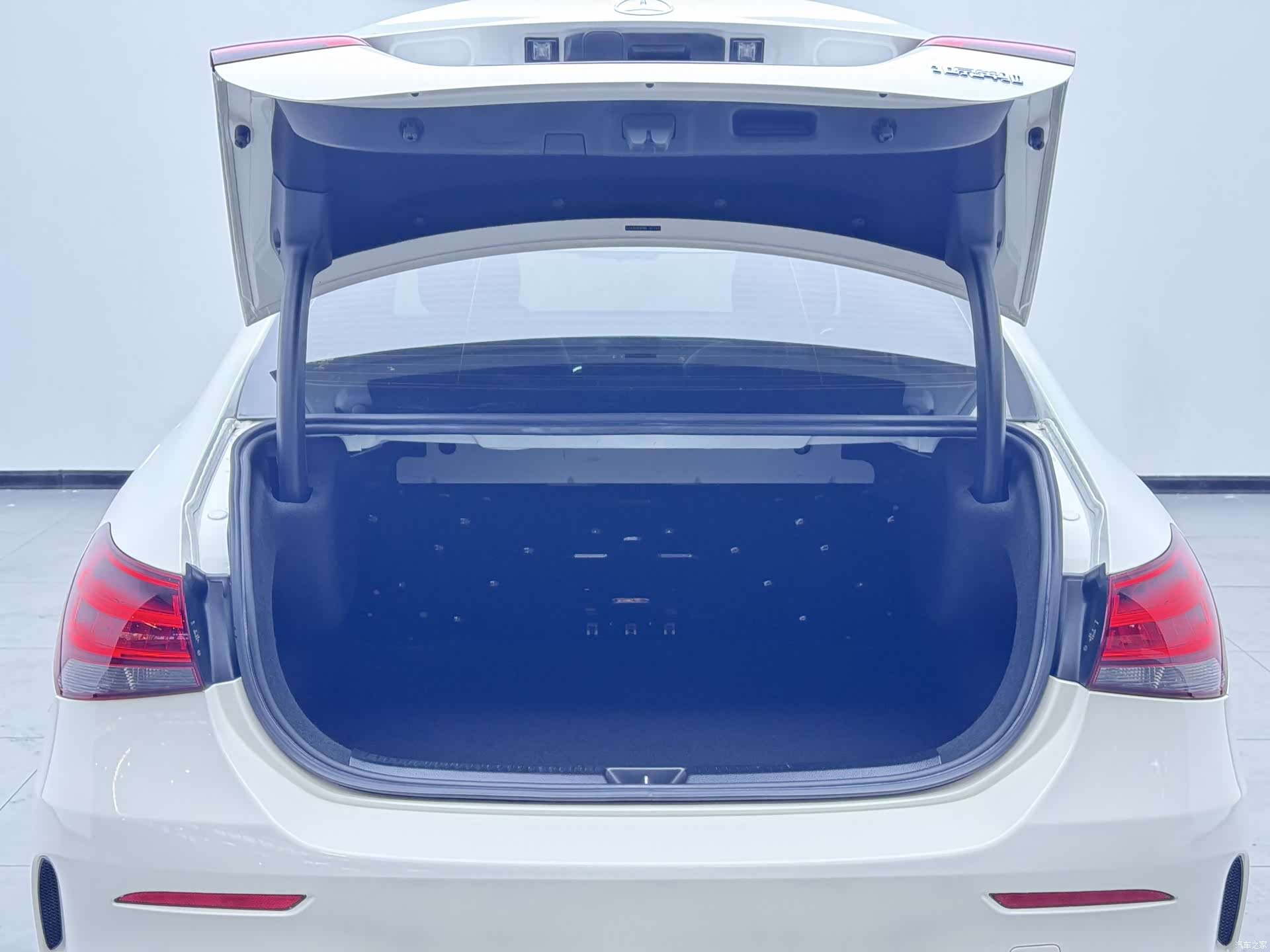 Mercedes-Benz A-Class, 2021 17